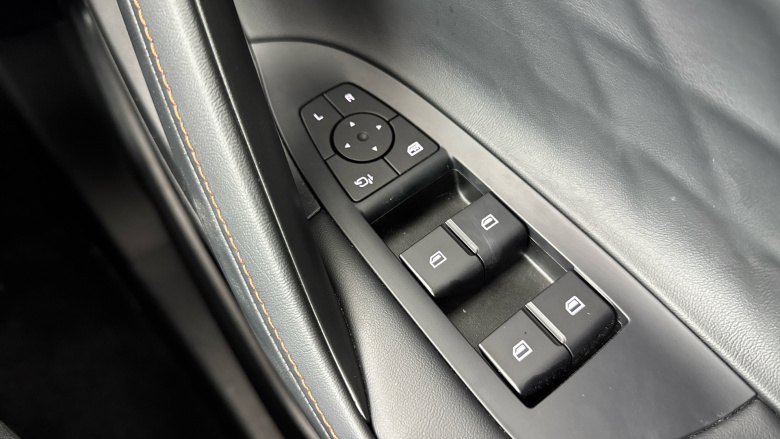 MG HS 1.5 T-GDI Trophy 5dr Petrol Hatchback